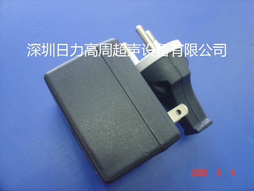 自動轉(zhuǎn)盤式超聲波焊接機(jī)(16工位)